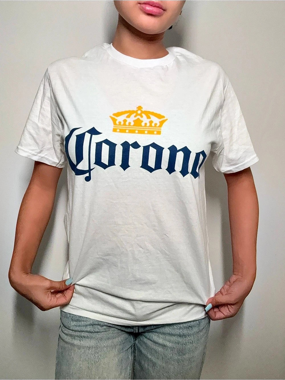 Corona Graphic Short Sleeve Tee in White & Blue Size Small
